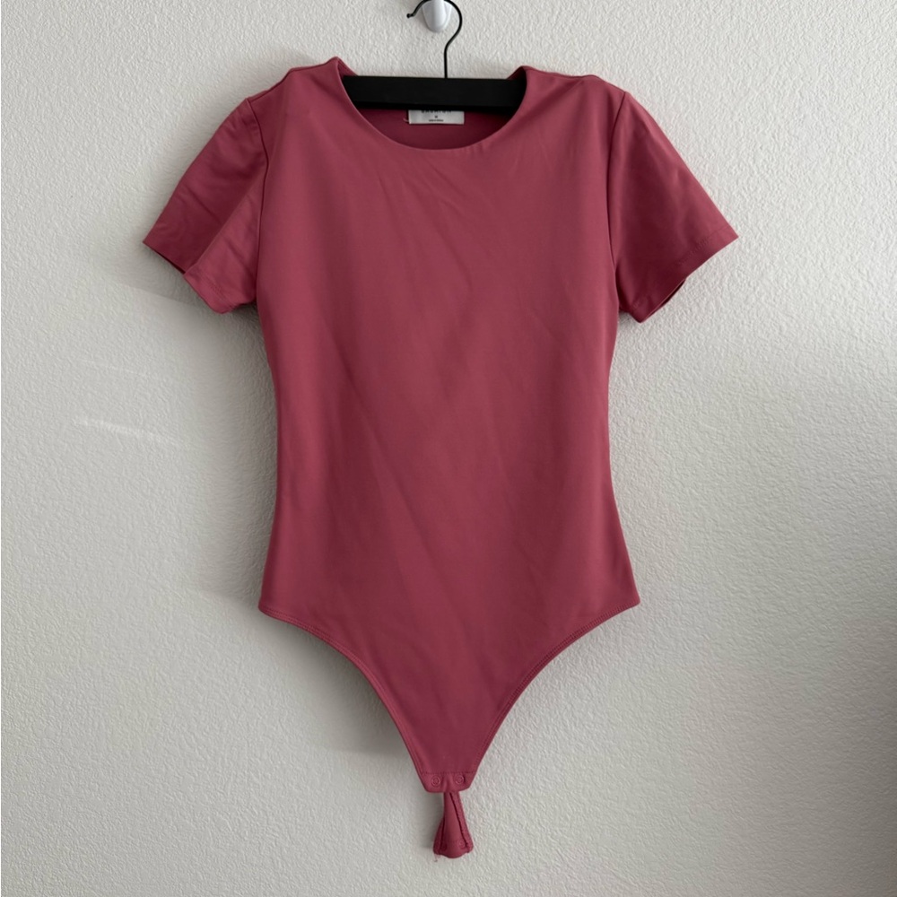 Aritzia Babaton Short-Sleeve Bodysuit